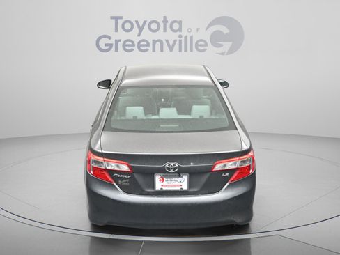 Used 2013 Toyota Camry LE image 12