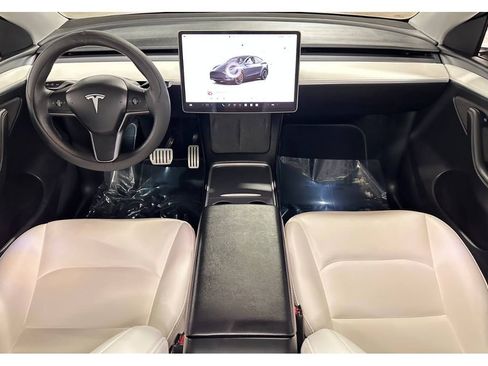 Used 2023 Tesla Model Y Performance AWD/4WD image 16
