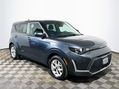 Used 2023 Kia Soul LX w/ LX Technology Package image 1