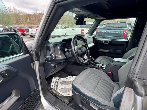Used 2022 Ford Bronco Outer Banks image 6