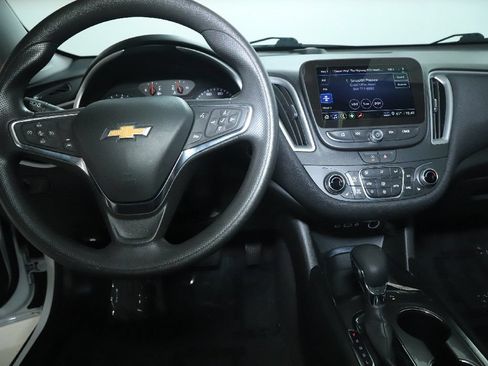 Used 2024 Chevrolet Malibu LT FWD image 26