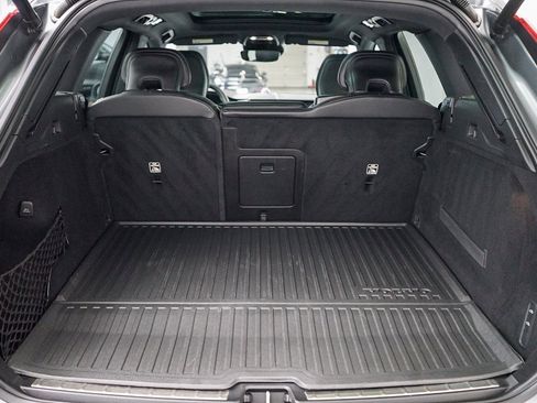 Used 2020 Volvo XC60 T8 Inscription w/ Protection Package Premier image 35