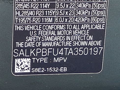 New 2026 Land Rover Range Rover Long Wheelbase SE image 17