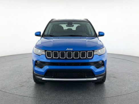 Used 2025 Jeep Compass Limited image 2