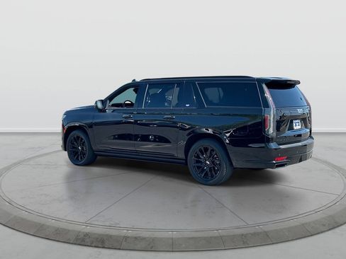 Used 2024 Cadillac Escalade ESV Sport Platinum w/ LPO, ONYX Package AWD/4WD image 6