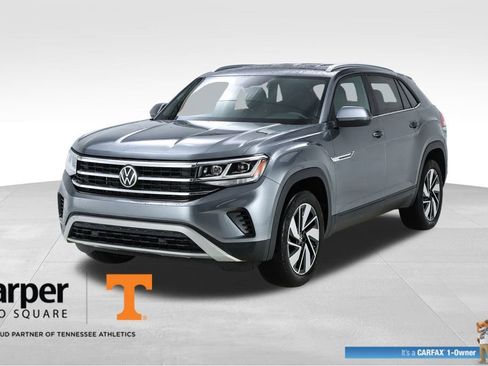 Used 2022 Volkswagen Atlas Cross Sport SE image 1