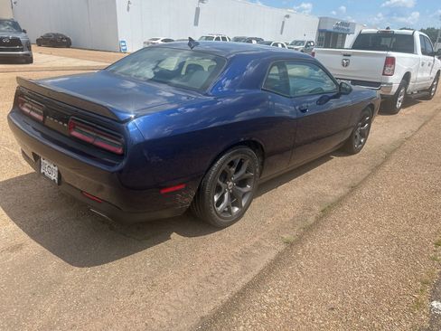 Used 2017 Dodge Challenger SXT w/ Sound Group RWD image 13