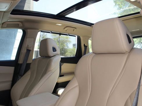 Certified 2025 Acura MDX FWD w/ Technology Package image 17