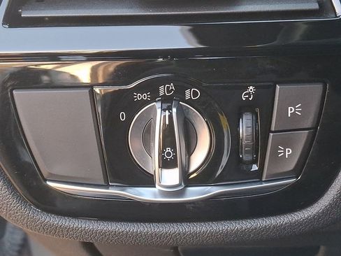 Used 2019 BMW 530i xDrive image 23