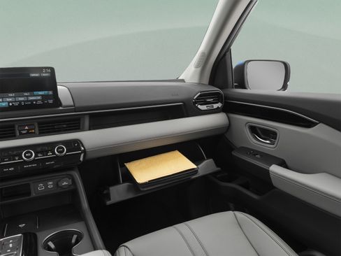 Used 2025 Honda Pilot EX-L image 33