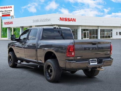 Used 2025 RAM 2500 Laramie w/ Night Edition AWD/4WD image 3