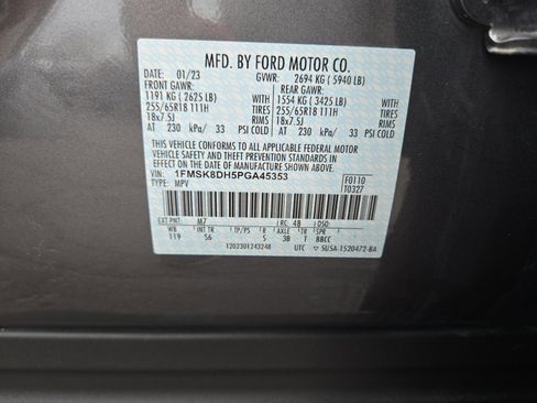 Used 2023 Ford Explorer XLT w/ Equipment Group 202A AWD/4WD image 27