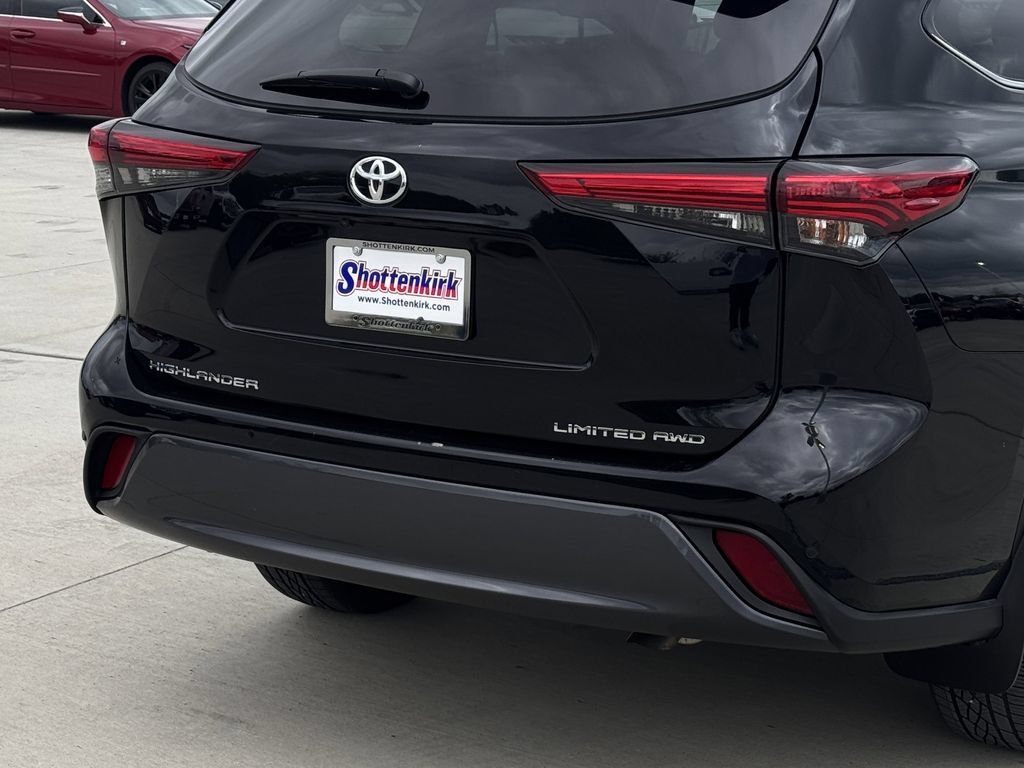 Used 2023 Toyota Highlander Limited AWD/4WD image 6