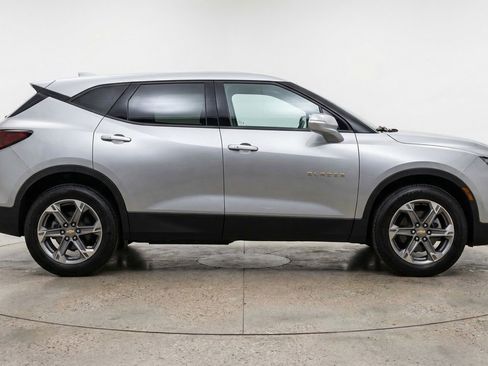 Used 2025 Chevrolet Blazer LT image 11