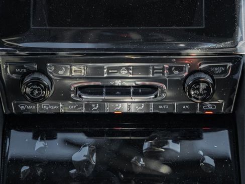 New 2025 Jeep Grand Cherokee Laredo X w/ Luxury Tech Group I image 22