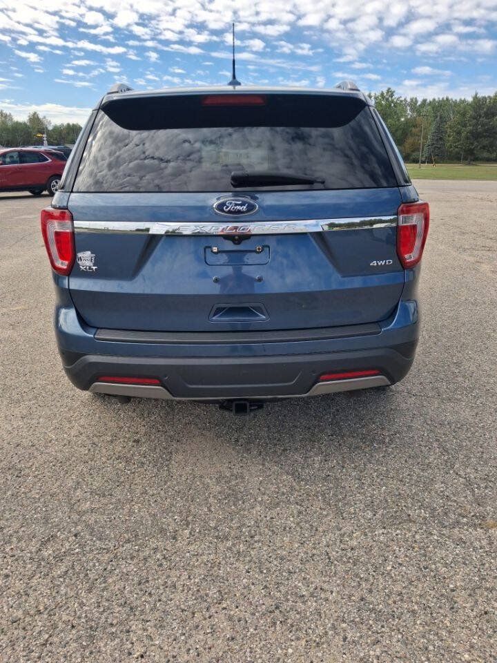 Used 2019 Ford Explorer XLT w/ Equipment Group 202A AWD/4WD image 3