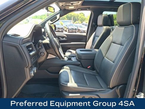 Used 2022 GMC Yukon SLT w/ SLT Premium Package AWD/4WD image 2