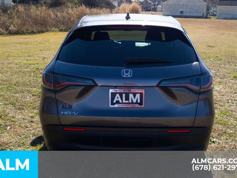 Used 2023 Honda HR-V LX image 7