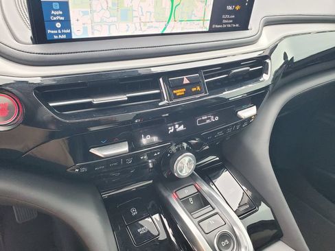 Used 2025 Acura MDX w/ Technology Package FWD image 32
