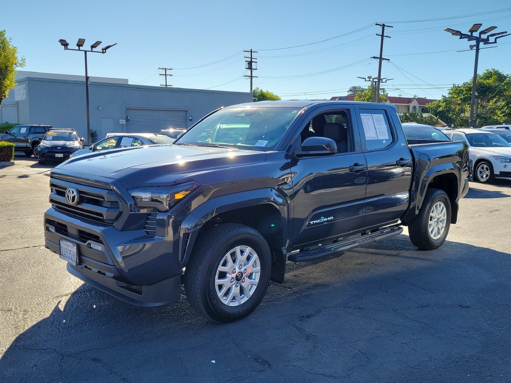 Used 2025 Toyota Tacoma SR5 AWD/4WD image 2