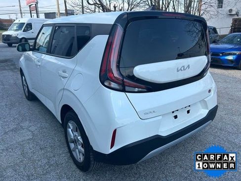 Used 2023 Kia Soul LX w/ LX Technology Package image 6