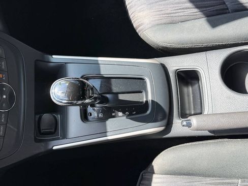 Used 2019 Nissan Sentra SV FWD image 19