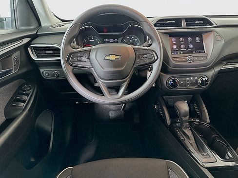 Used 2022 Chevrolet TrailBlazer LS AWD/4WD image 21