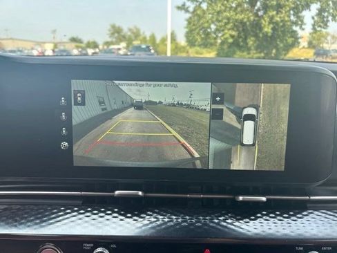 Used 2022 Kia Carnival SX Prestige FWD image 26