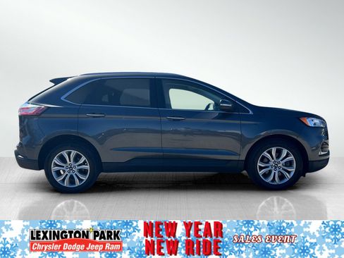 Used 2019 Ford Edge Titanium image 4