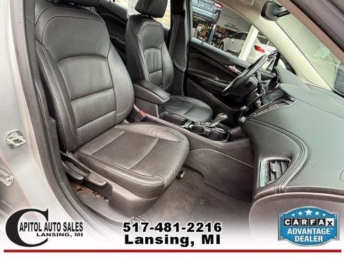 Used 2017 Chevrolet Cruze Premier image 21
