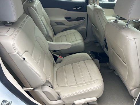 Used 2023 GMC Acadia Denali AWD/4WD image 17