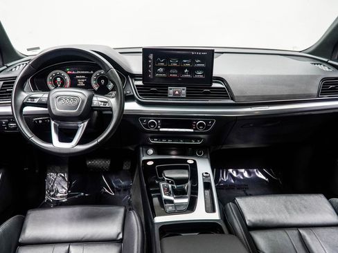 Used 2025 Audi Q5 2.0T Premium image 4