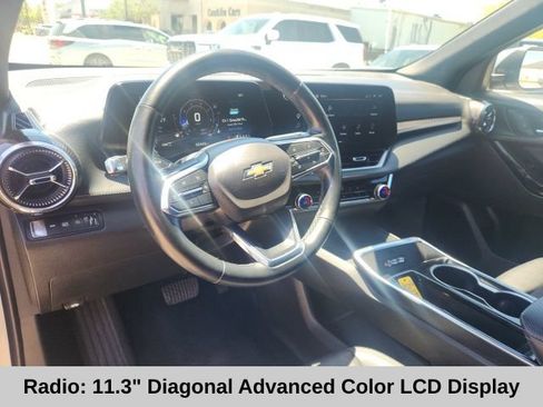 Used 2025 Chevrolet Equinox LT w/ Convenience Package II AWD/4WD image 4