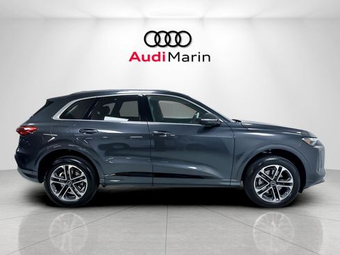 Certified 2025 Audi Q5 Premium w/ Convenience Package AWD/4WD image 6