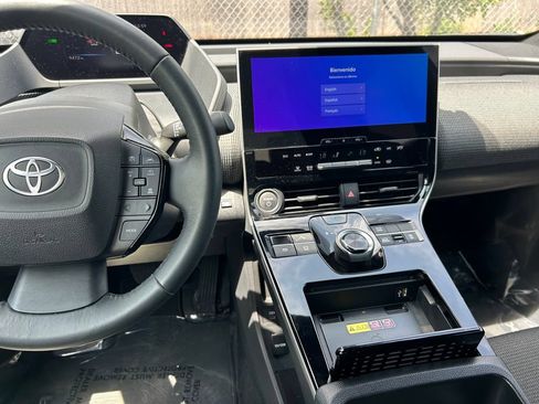 Used 2024 Toyota bZ4X AWD image 19