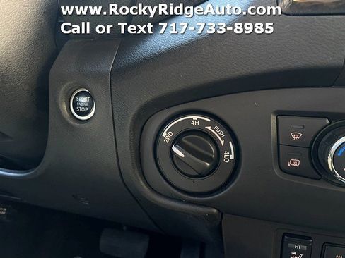 Used 2023 Nissan Frontier SV w/ SV Convenience Package image 17