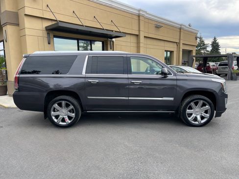 Used 2015 Cadillac Escalade ESV Premium image 8