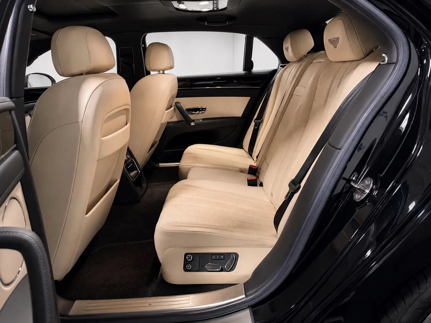 Used 2015 Bentley Flying Spur V8 AWD/4WD image 11