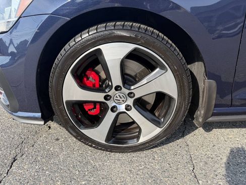 Used 2019 Volkswagen GTI S FWD image 11