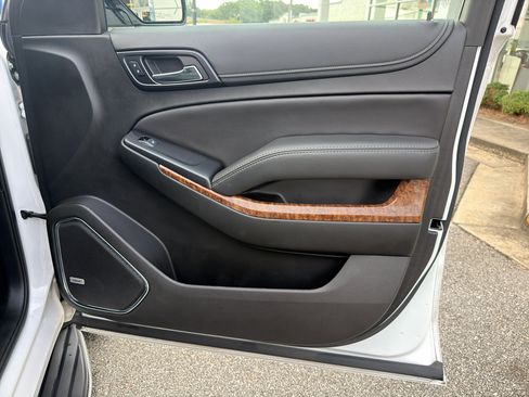 Used 2019 Chevrolet Tahoe Premier RWD image 34
