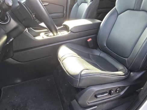 Used 2023 Honda Pilot Touring image 24