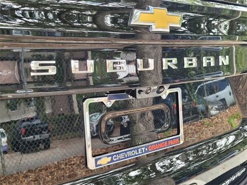 New 2025 Chevrolet Suburban Premier image 15