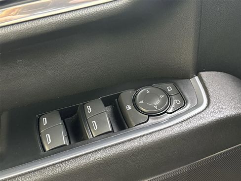 Used 2024 Chevrolet Silverado 1500 LT AWD/4WD image 23