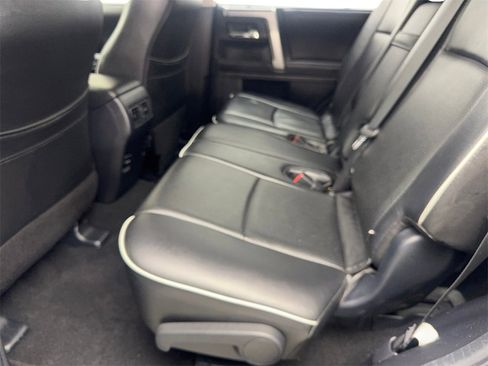 Used 2018 Toyota 4Runner 2WD image 33