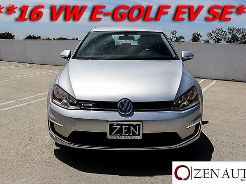 Used 2016 Volkswagen e-Golf SE FWD image 2