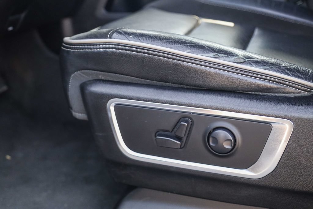 Used 2024 RAM 1500 Laramie RWD image 21