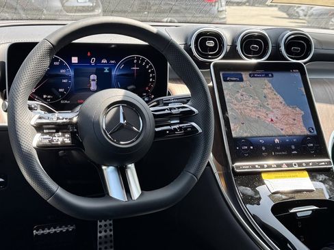 New 2025 Mercedes-Benz GLC 350e 4MATIC image 25