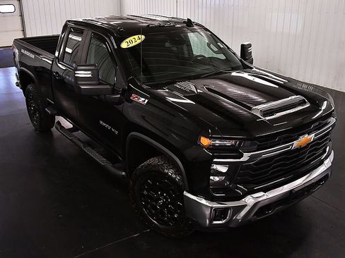 Used 2024 Chevrolet Silverado 2500 LT w/ All Star Edition AWD/4WD image 17
