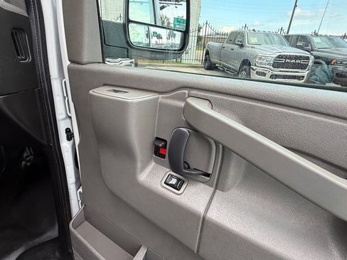 Used 2021 GMC Savana 2500 w/ Driver Convenience Package RWD image 15