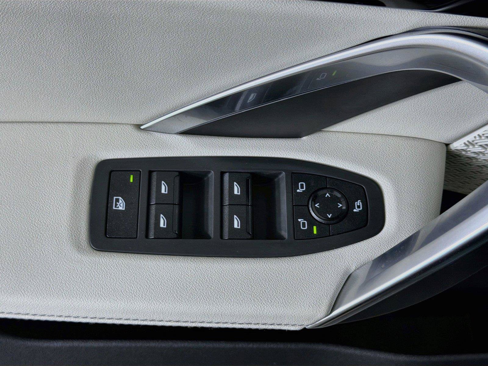 New 2027 BMW X1 xDrive28i AWD/4WD image 17